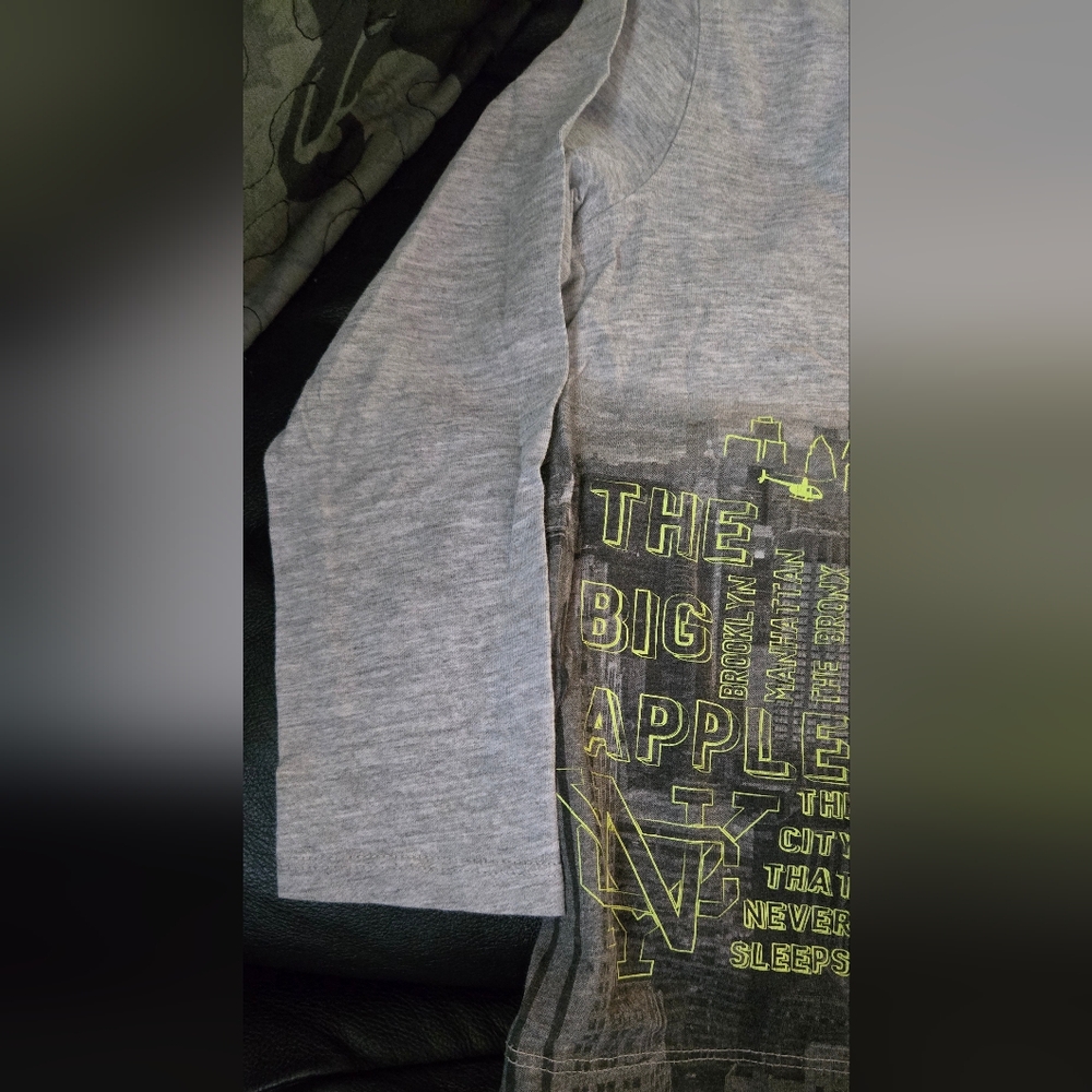 H&M Gray New York Citiscape Lightweight Long Sleeve Tee Unisex Sz4-6 - Picture 4 of 5
